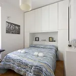La Casa Sull\'Isola