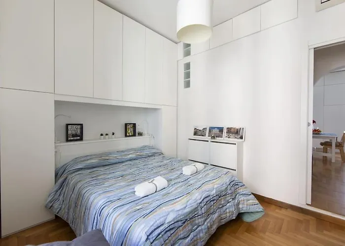 La Casa Sull\'Isola