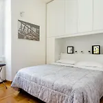 La Casa Sull\'Isola